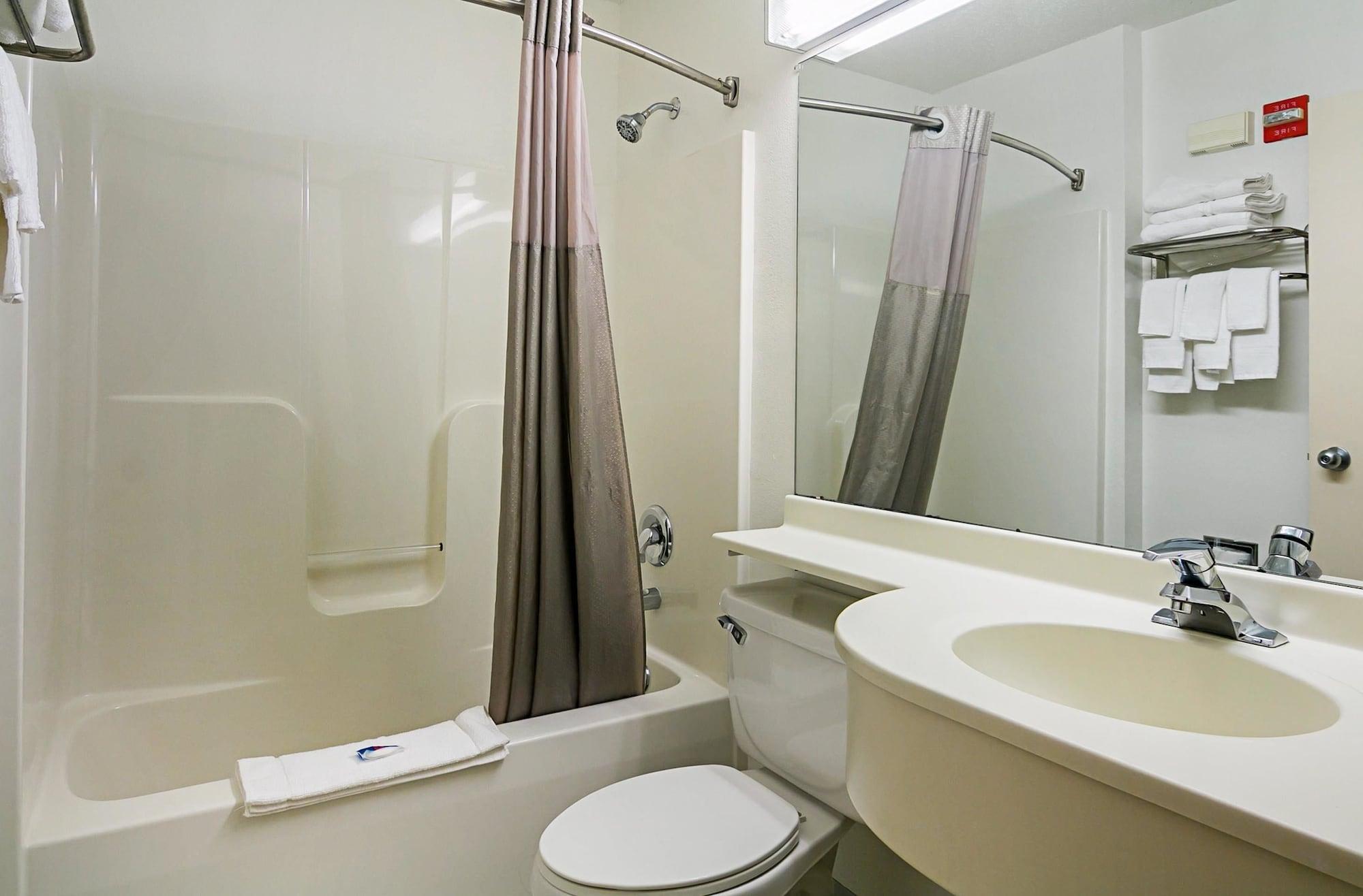Motel 6-Sycamore, Il ภายนอก รูปภาพ